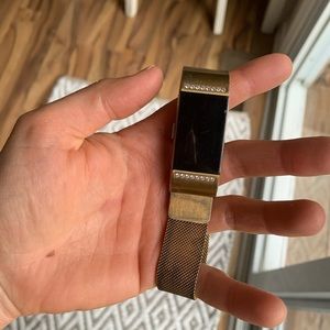 Fitbit Charge 2 w/ rose gold bing band